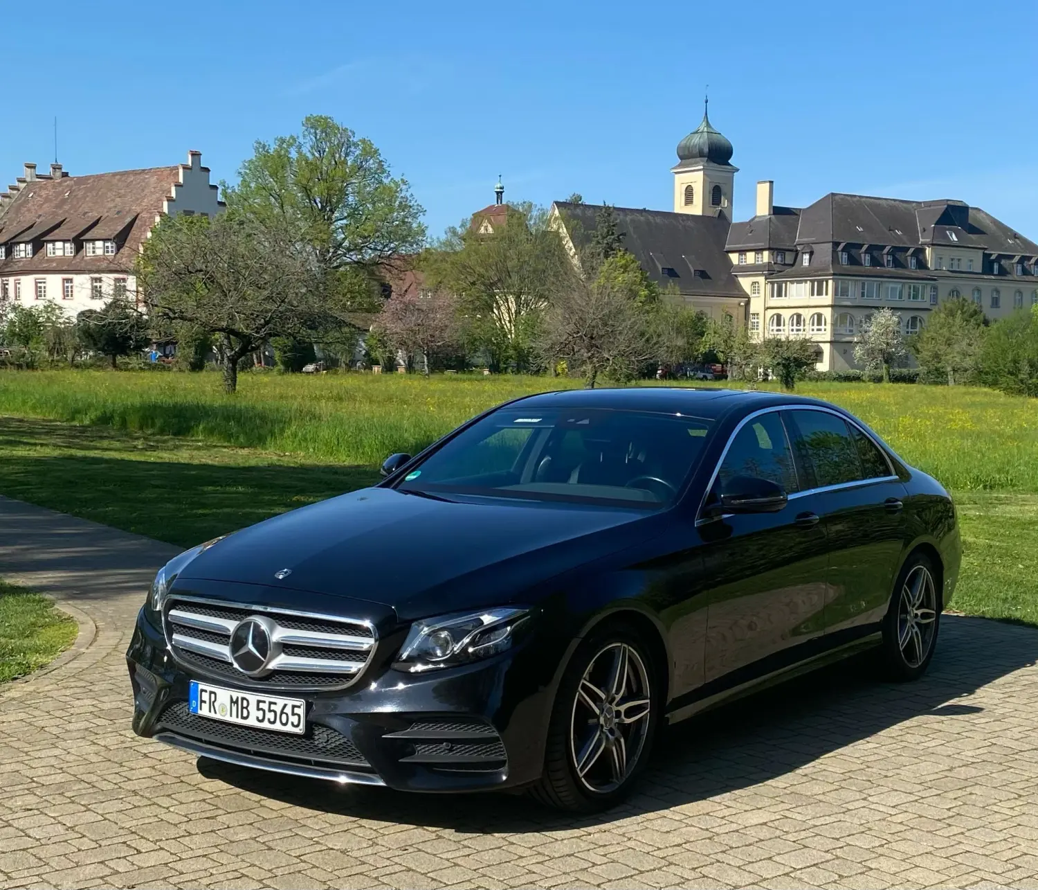 Autos von Fahrdienst-Schmitt